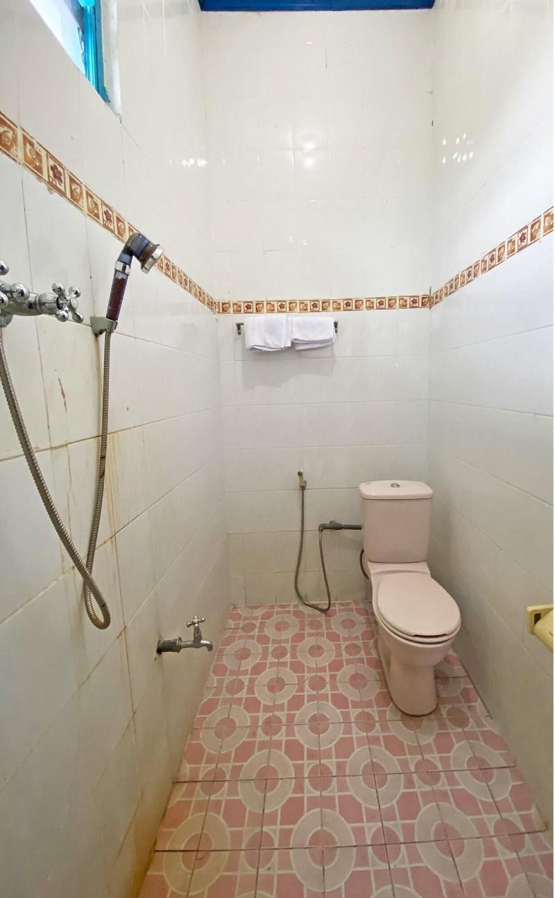 Super OYO 90758 D Kost In Kandri Semarang Syariah - Oda