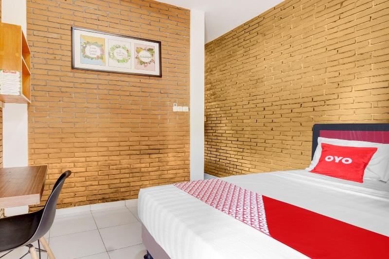 Super OYO 90758 D Kost In Kandri Semarang Syariah - Oda