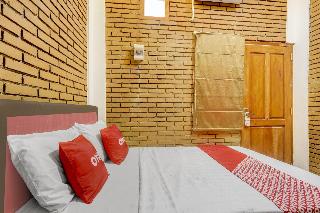 Super OYO 90758 D Kost In Kandri Semarang Syariah fotoÄŸrafÄ±