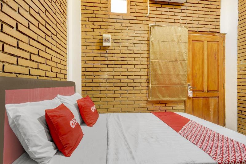 Super OYO 90758 D Kost In Kandri Semarang Syariah - Oda