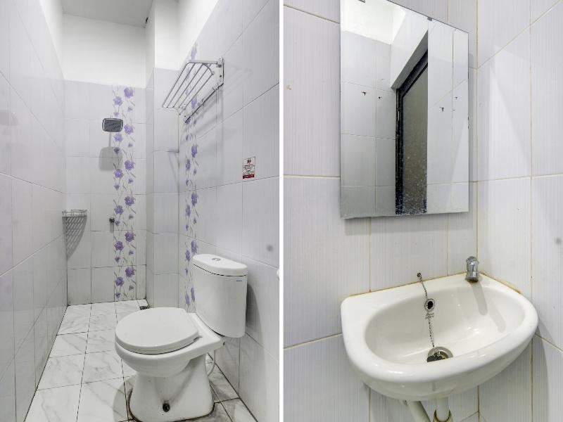 Super OYO 90758 D Kost In Kandri Semarang Syariah - Oda