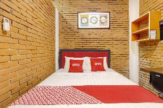 Super OYO 90758 D Kost In Kandri Semarang Syariah fotoÄŸrafÄ±