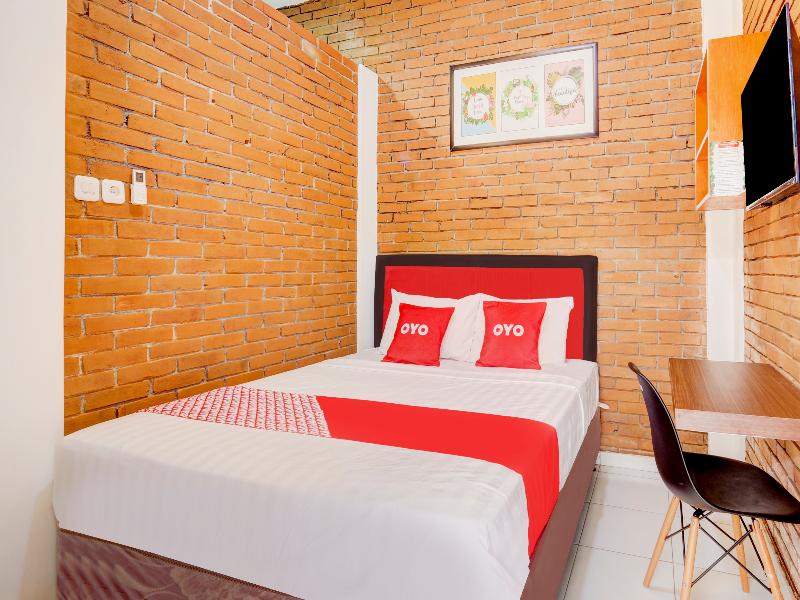 Super OYO 90758 D Kost In Kandri Semarang Syariah - Oda
