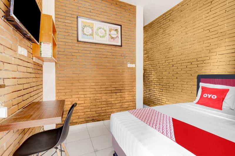 Super OYO 90758 D Kost In Kandri Semarang Syariah - Oda