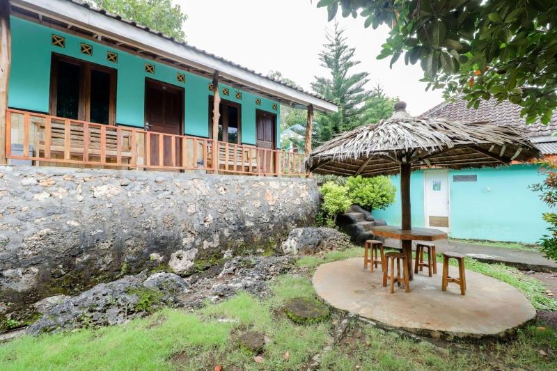 Rock Garden Homestay & Resto by ZUZU - Genel