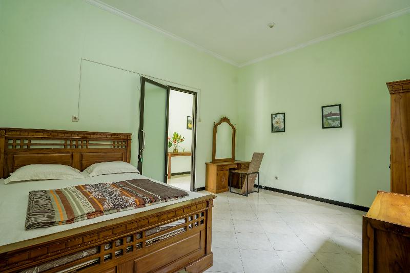Sekar Gambir Homestay by ZUZU - Oda