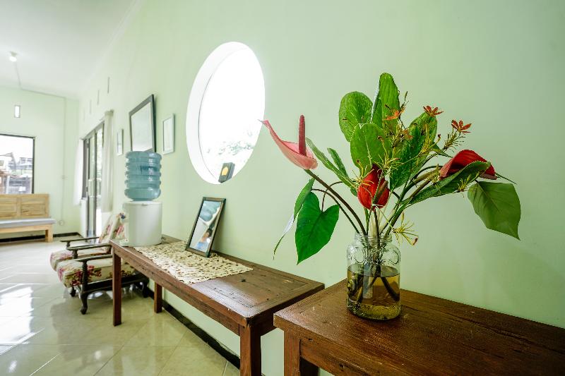 Sekar Gambir Homestay by ZUZU - Oda