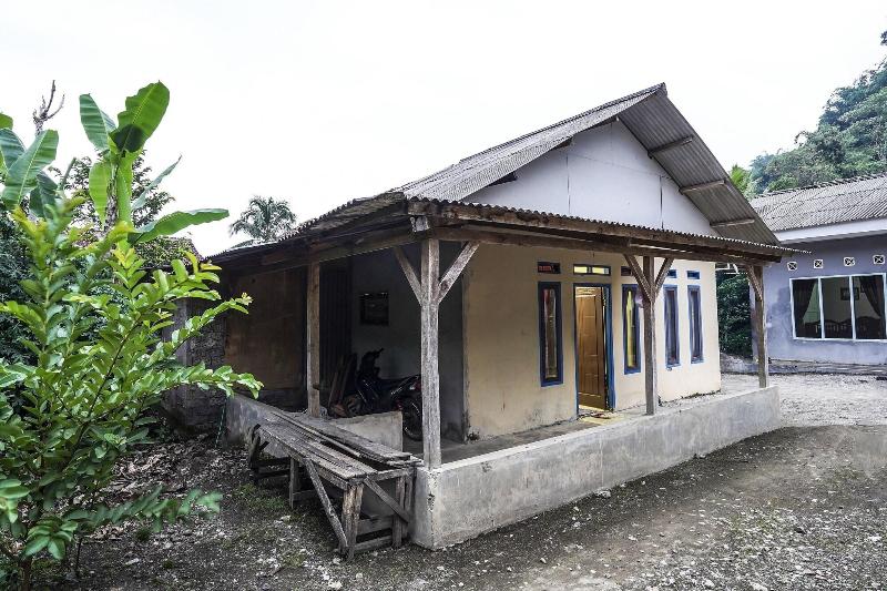OYO Homes 90916 Eco Tourism Geopark Rajamandala Ho - Genel