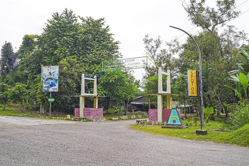 OYO Homes 90916 Eco Tourism Geopark Rajamandala Ho - Genel