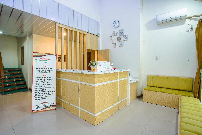 OYO 90643 Suri Guest House Syariah - Lobi