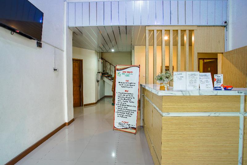 OYO 90643 Suri Guest House Syariah - Lobi