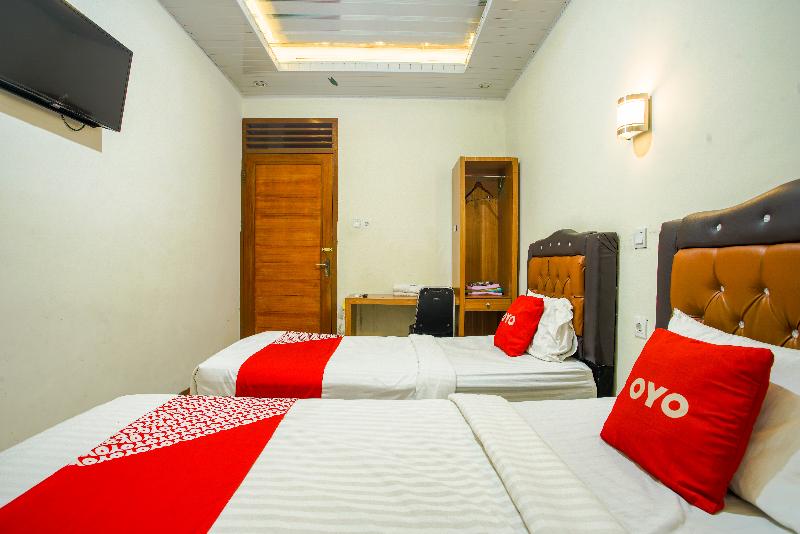 OYO 90643 Suri Guest House Syariah - Oda
