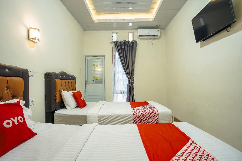 OYO 90643 Suri Guest House Syariah - Oda