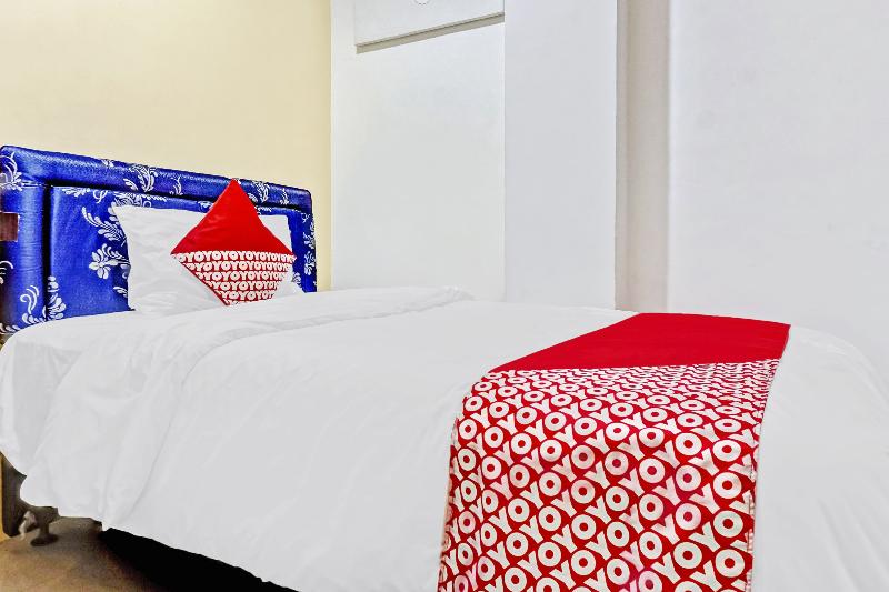 Super OYO 90692 Point Hostel - Oda