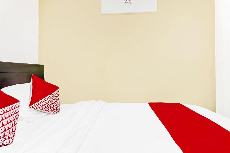 Super OYO 90692 Point Hostel - Oda