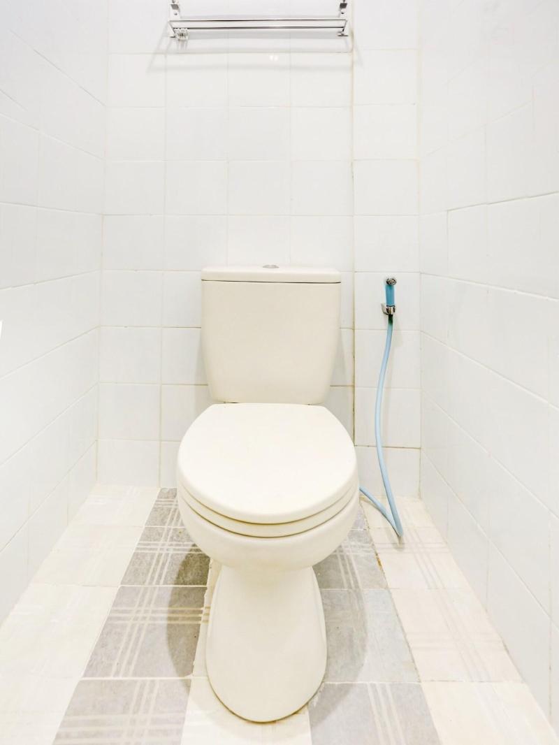 Super OYO 90692 Point Hostel - Oda