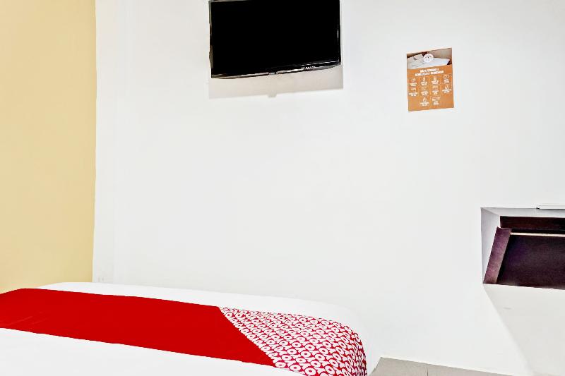 Super OYO 90692 Point Hostel - Oda