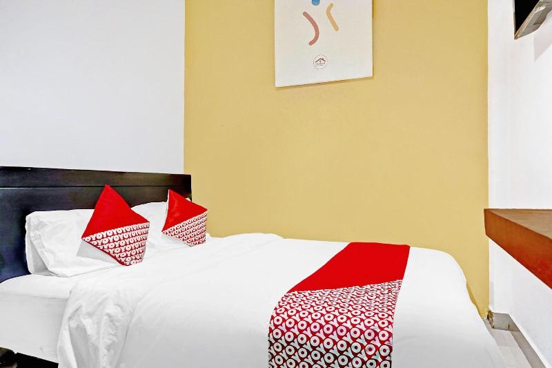 Super OYO 90692 Point Hostel - Oda
