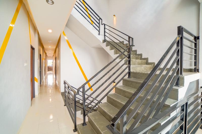OYO 90874 Millenium Inn 2 - Lobi