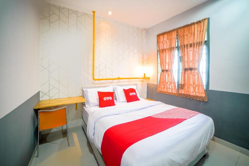OYO 90874 Millenium Inn 2 - Oda