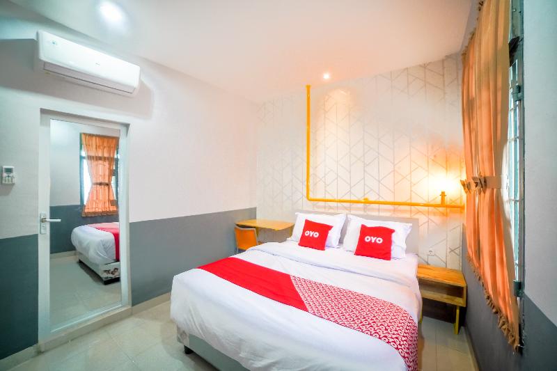 OYO 90874 Millenium Inn 2 - Oda