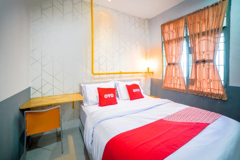 OYO 90874 Millenium Inn 2 - Oda