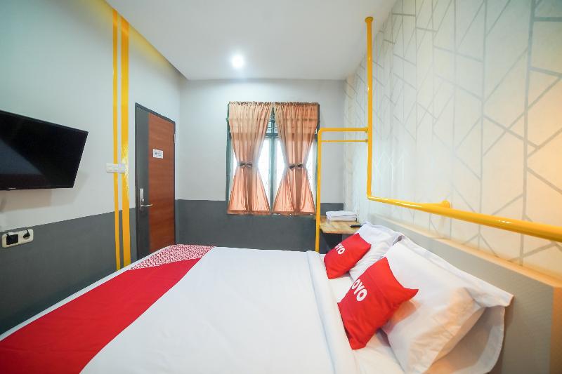 OYO 90874 Millenium Inn 2 - Oda