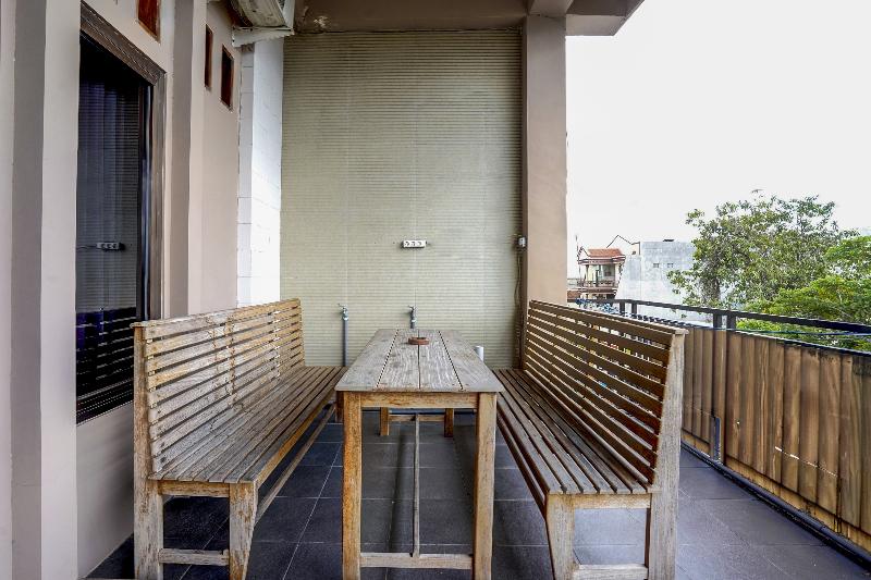 OYO Flagship 90890 Bratang Gede Residence - Lobi