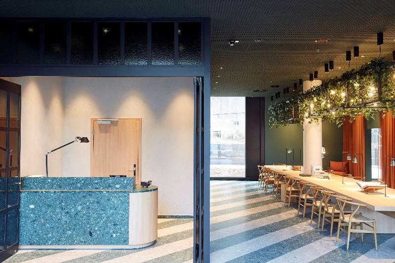 Scandic Frankfurt Hafenpark - Lobi