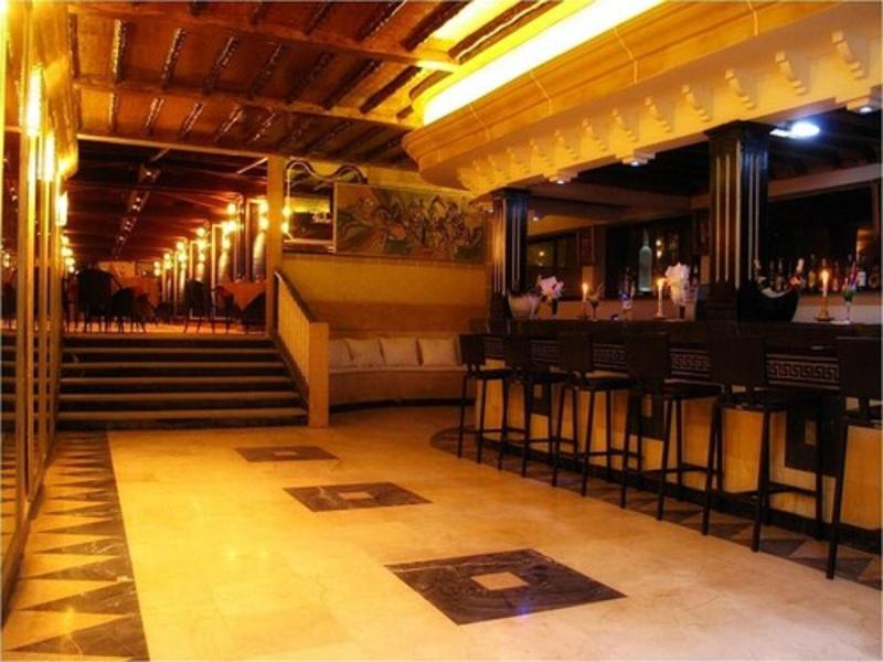Des Iles - Bar