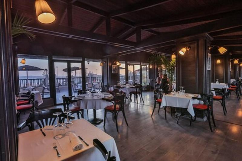 Des Iles - Restoran