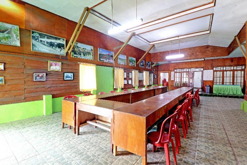 OYO Homes 90849 Cibeunying Homestay Cibodas Mariba - Lobi