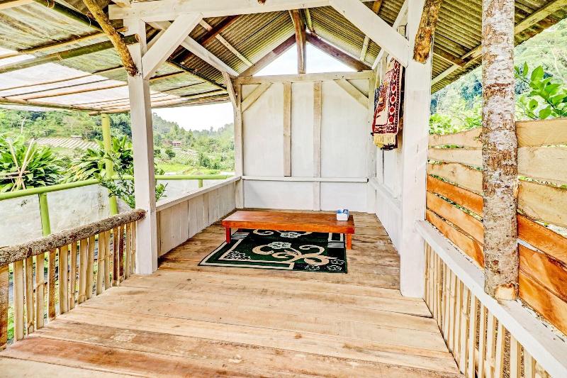 OYO Homes 90849 Cibeunying Homestay Cibodas Mariba - Lobi