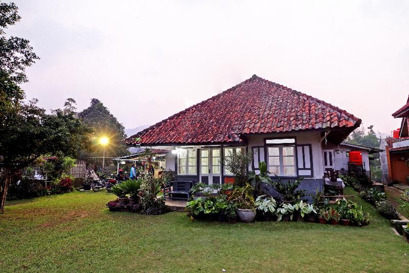 OYO Homes 90849 Cibeunying Homestay Cibodas Mariba - Genel