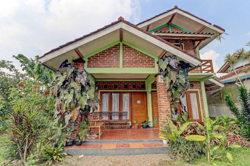 OYO Homes 90849 Cibeunying Homestay Cibodas Mariba - Genel