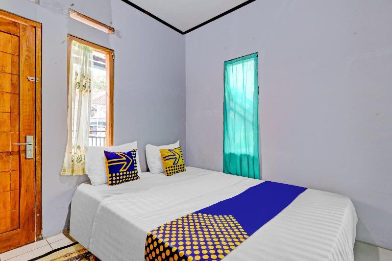 OYO Homes 90849 Cibeunying Homestay Cibodas Mariba - Genel