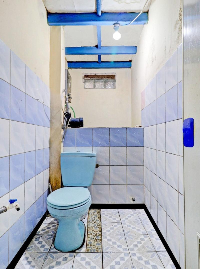 OYO Homes 90849 Cibeunying Homestay Cibodas Mariba - Oda