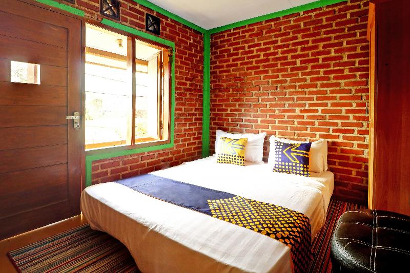 OYO Homes 90849 Cibeunying Homestay Cibodas Mariba - Oda