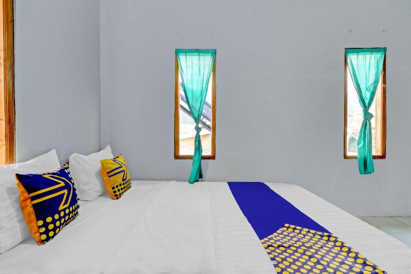 OYO Homes 90849 Cibeunying Homestay Cibodas Mariba - Oda