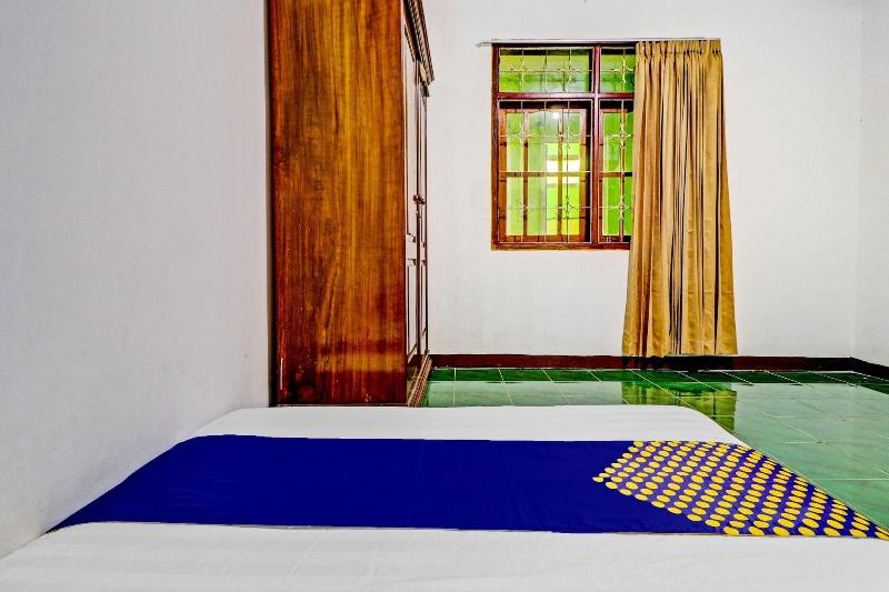 OYO Homes 90849 Cibeunying Homestay Cibodas Mariba - Oda