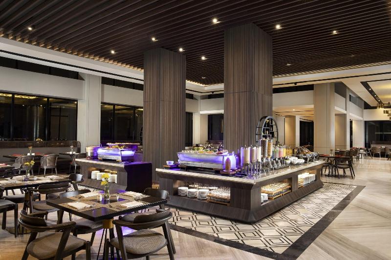 Hotel Santika Premiere Padang - Restoran