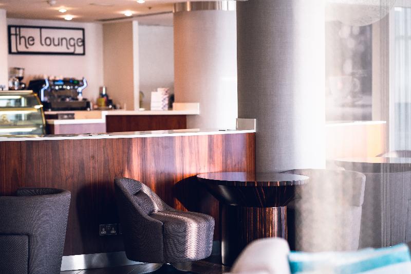 Millennium Lakeview Hotel - Lobi