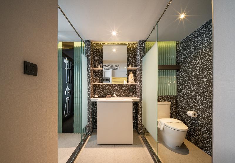 Seekers Finders Rama IV Hotel, SureStay Collection - Oda