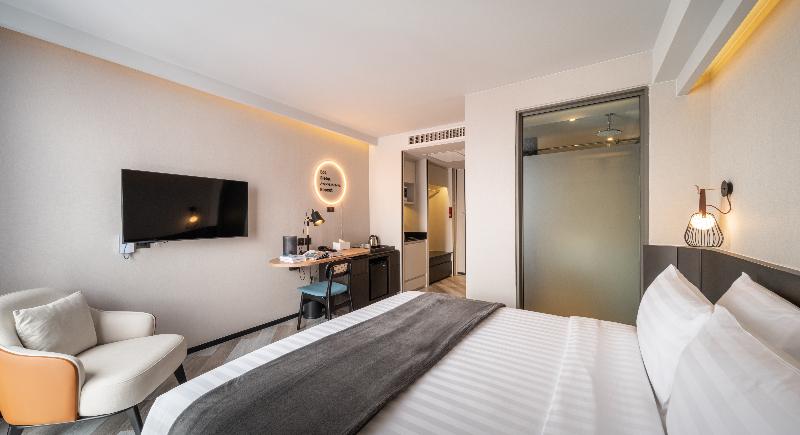 Seekers Finders Rama IV Hotel, SureStay Collection - Oda