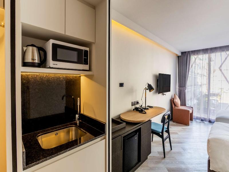 Seekers Finders Rama IV Hotel, SureStay Collection - Oda