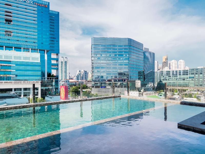 Seekers Finders Rama IV Hotel, SureStay Collection - Havuz