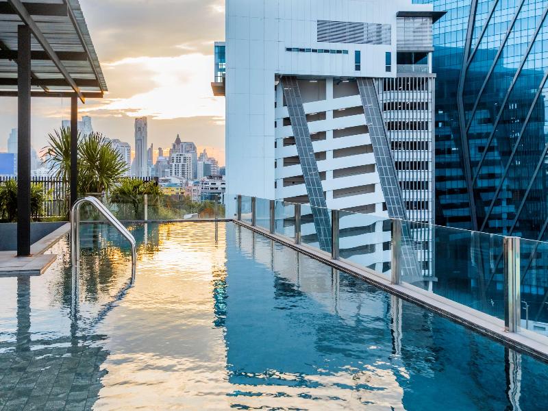 Seekers Finders Rama IV Hotel, SureStay Collection - Havuz