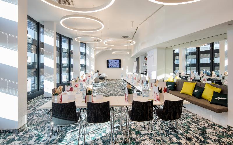 ARCOTEL Donauzentrum - Toplantı