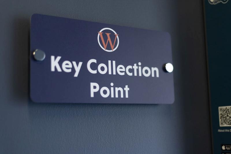 The Quarter by Warren Collection - Lobi