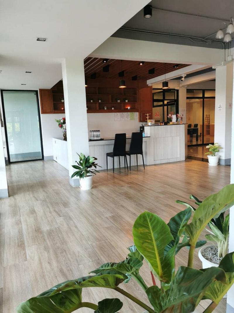 J2 Residence Chiang Rai by ZUZU - Lobi